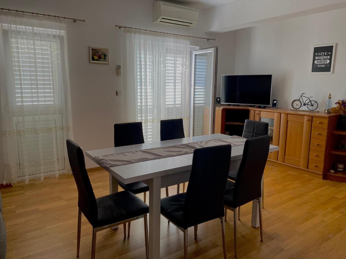 트로기르 Apartman Nives 아파트 외부 사진