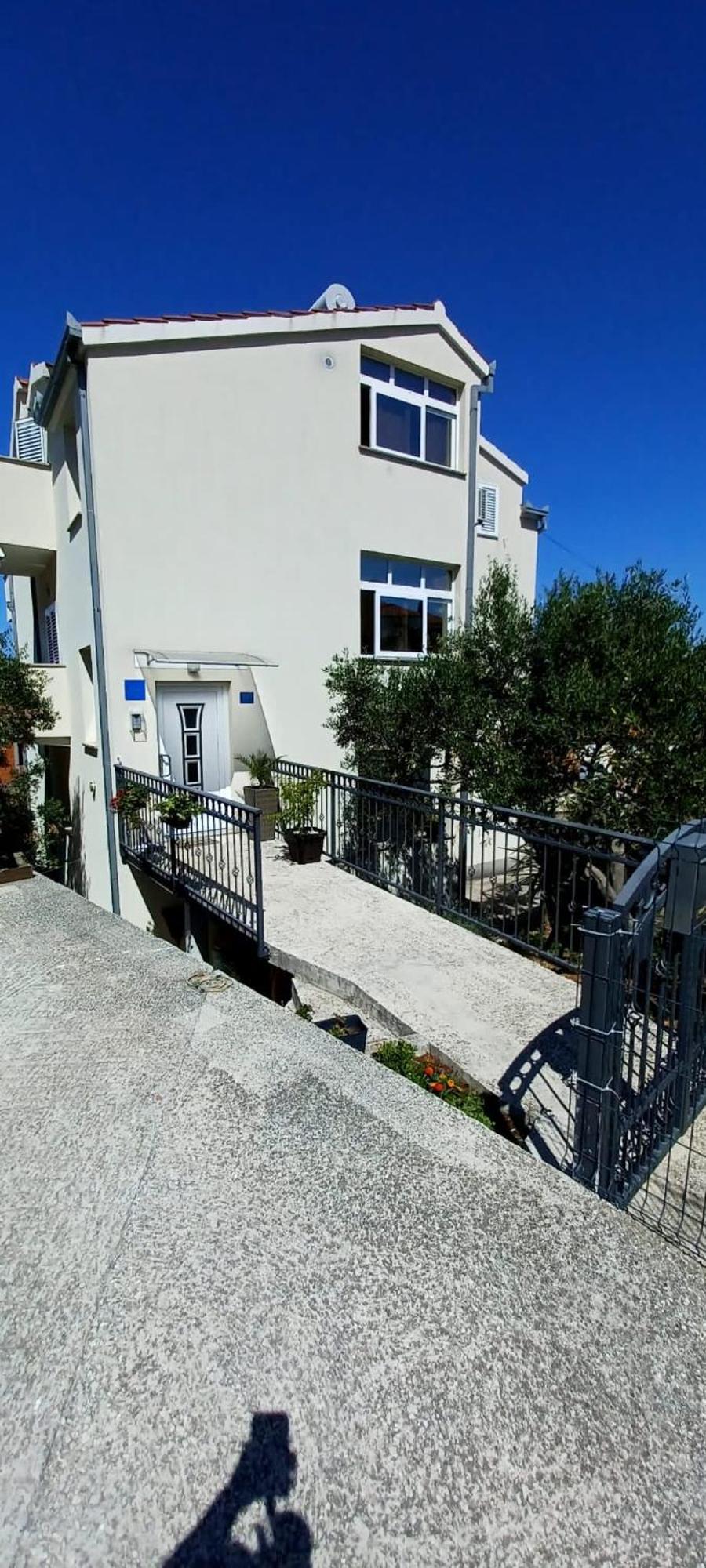 트로기르 Apartman Nives 아파트 외부 사진
