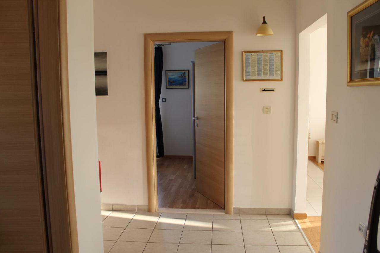트로기르 Apartman Nives 아파트 외부 사진